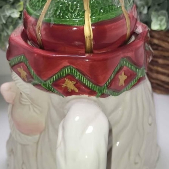 Vintage SANTA Teapot - Picture 3 of 4